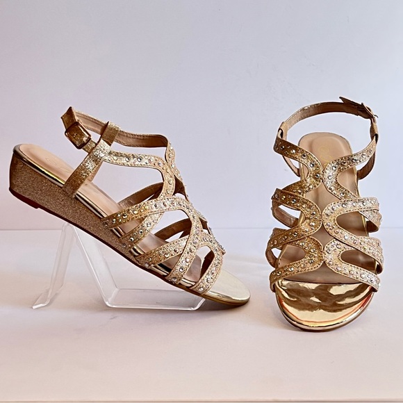 FOREVER SADALS (ADJUSTABLE STRAPS) SIZE 7 - Picture 2 of 10